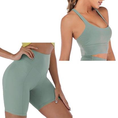 Women's yoga outfit